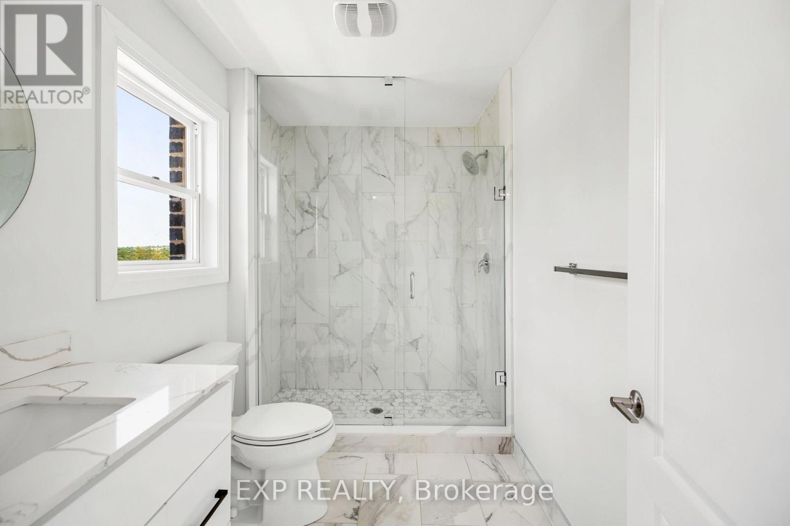 131 St George Street Property Photo 15