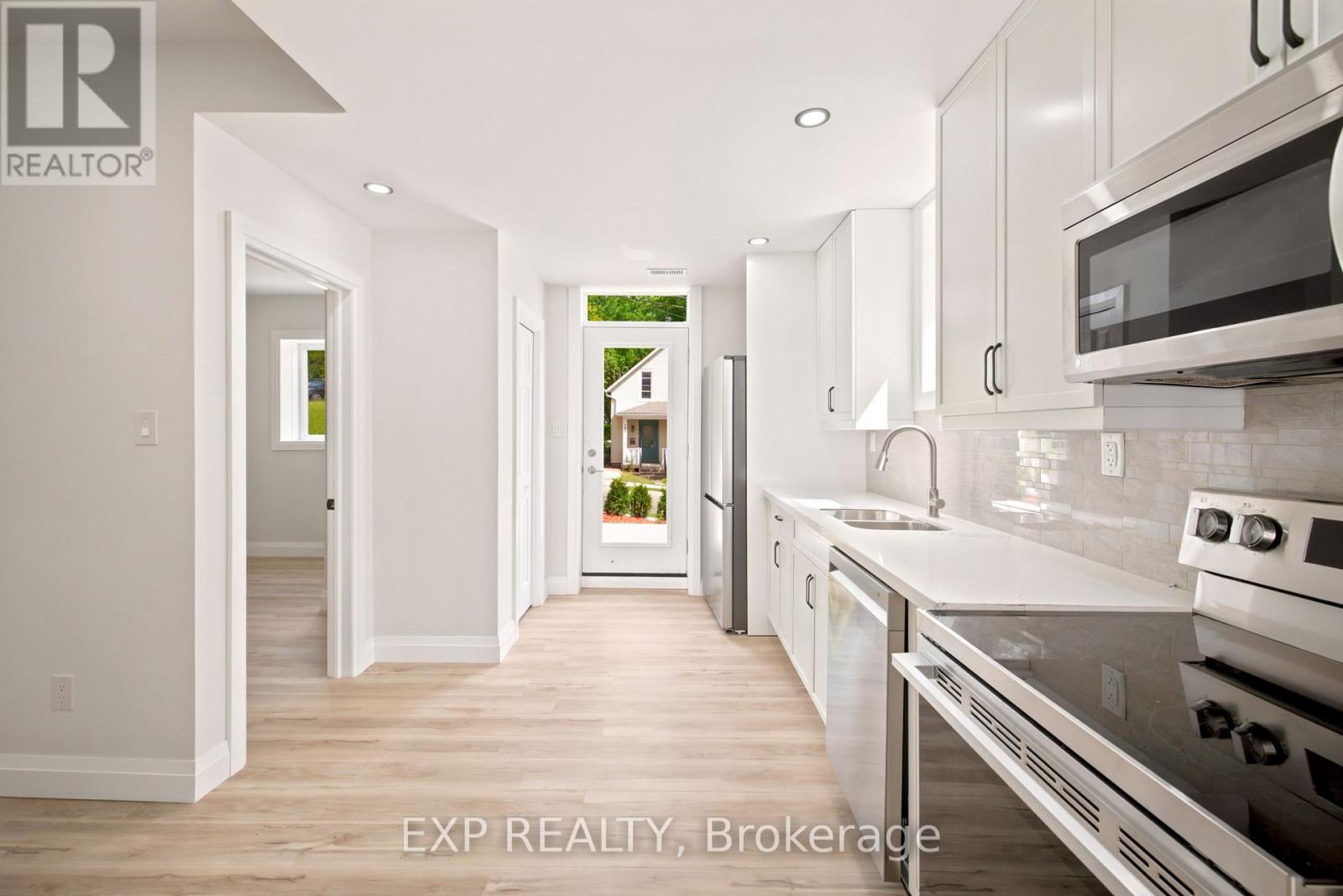 131 St George Street Property Photo 16