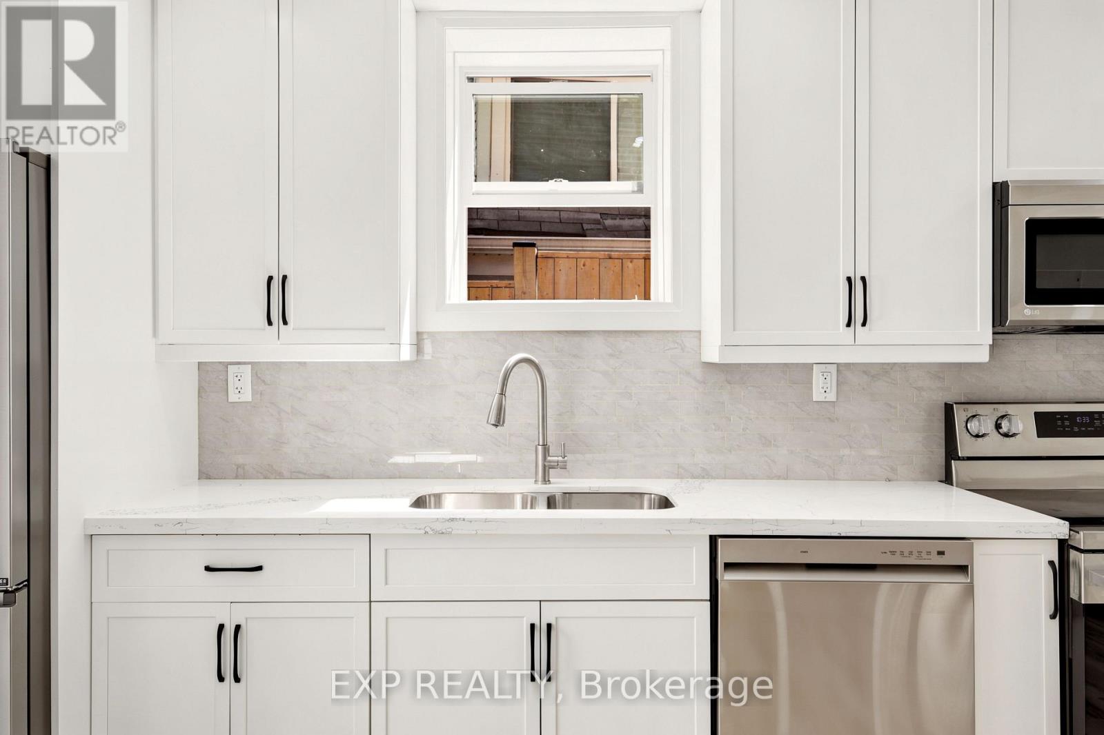 131 St George Street Property Photo 19