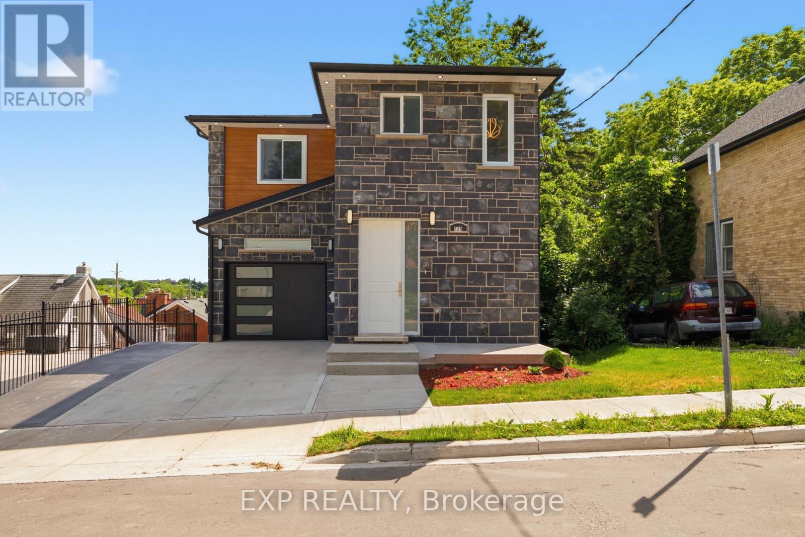 129 St George Street Property Photo 2