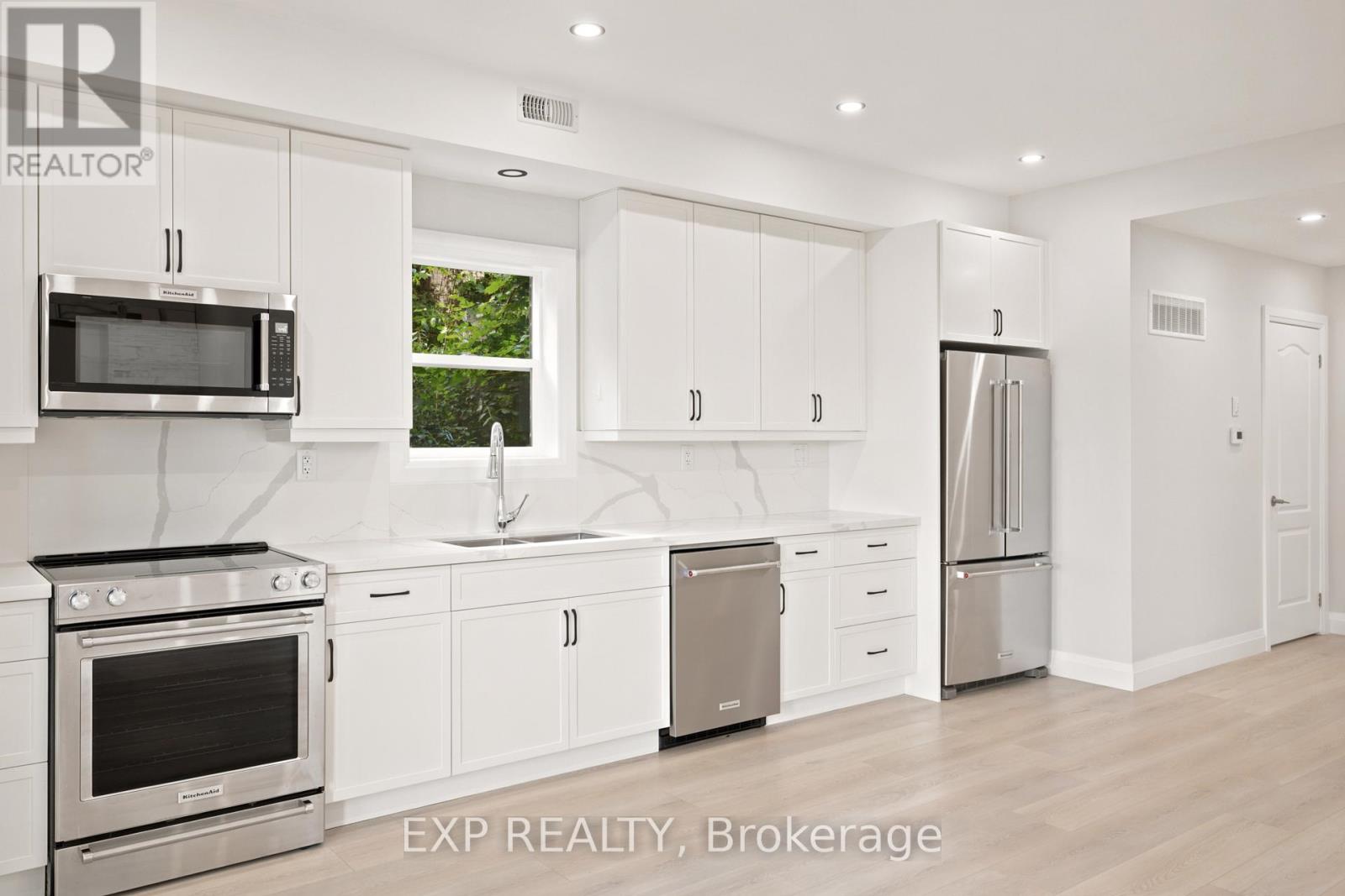 129 St George Street Property Photo 4