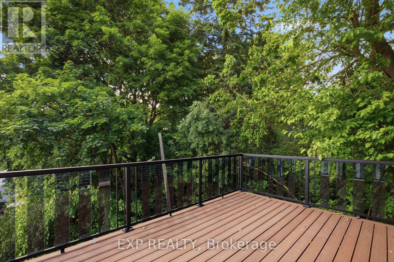129 St George Street Property Photo 23