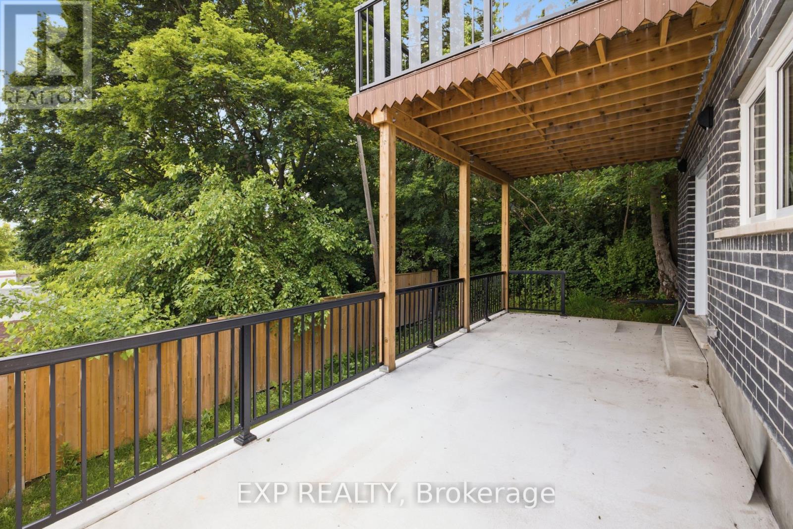 129 St George Street Property Photo 37