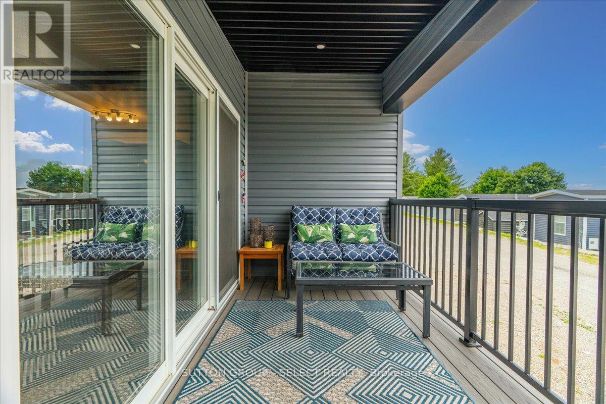415 - 8685 Rock Glen Road Property Photo 5