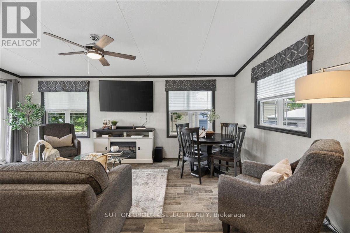 415 - 8685 Rock Glen Road Property Photo 9