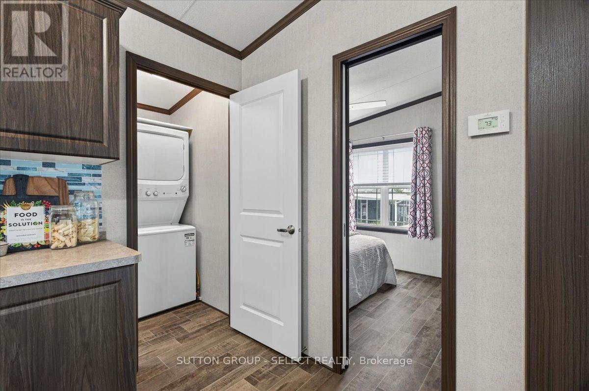 415 - 8685 Rock Glen Road Property Photo 16