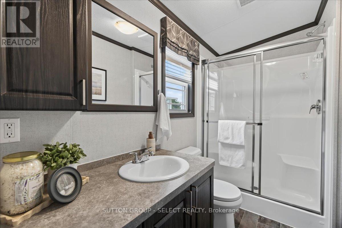 415 - 8685 Rock Glen Road Property Photo 20