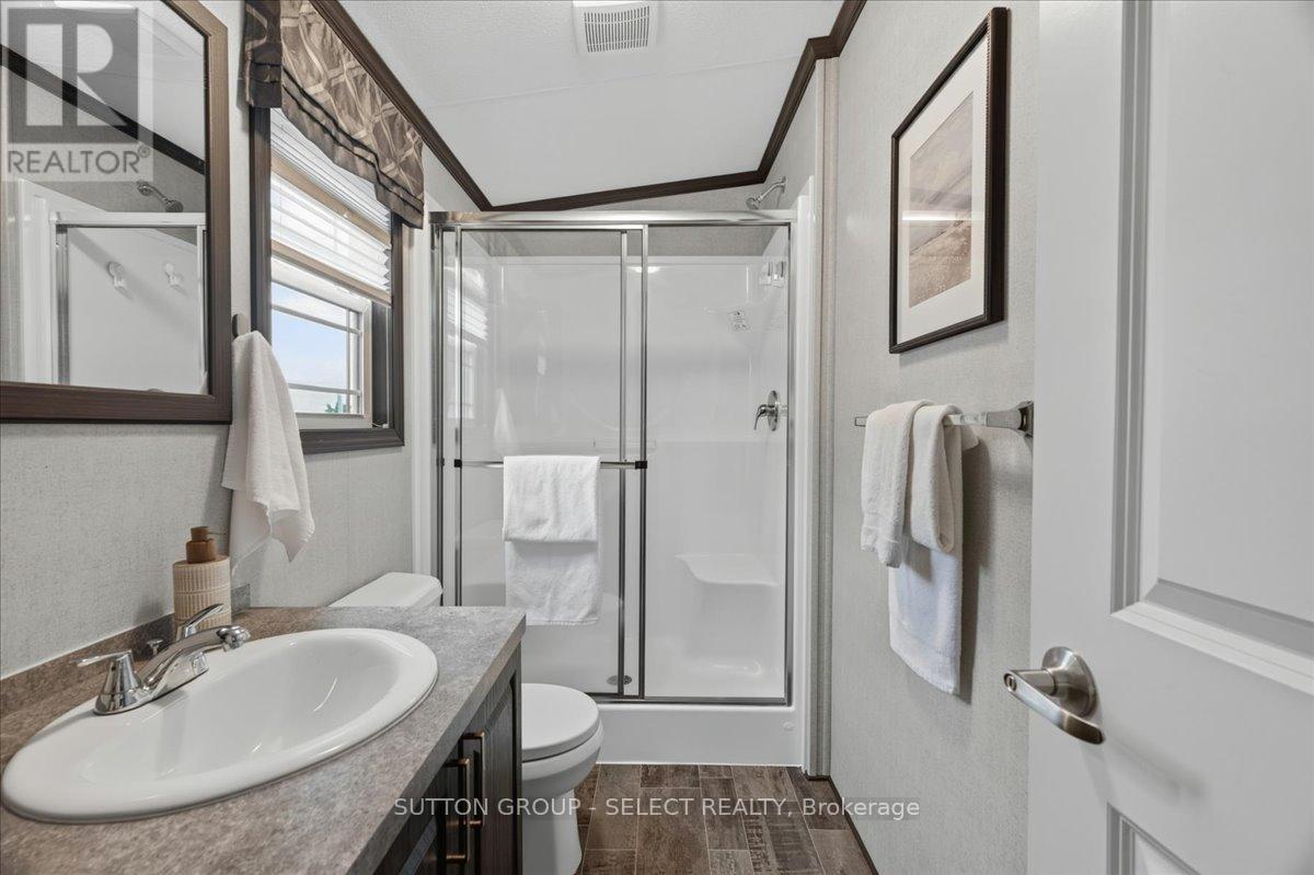 415 - 8685 Rock Glen Road Property Photo 21