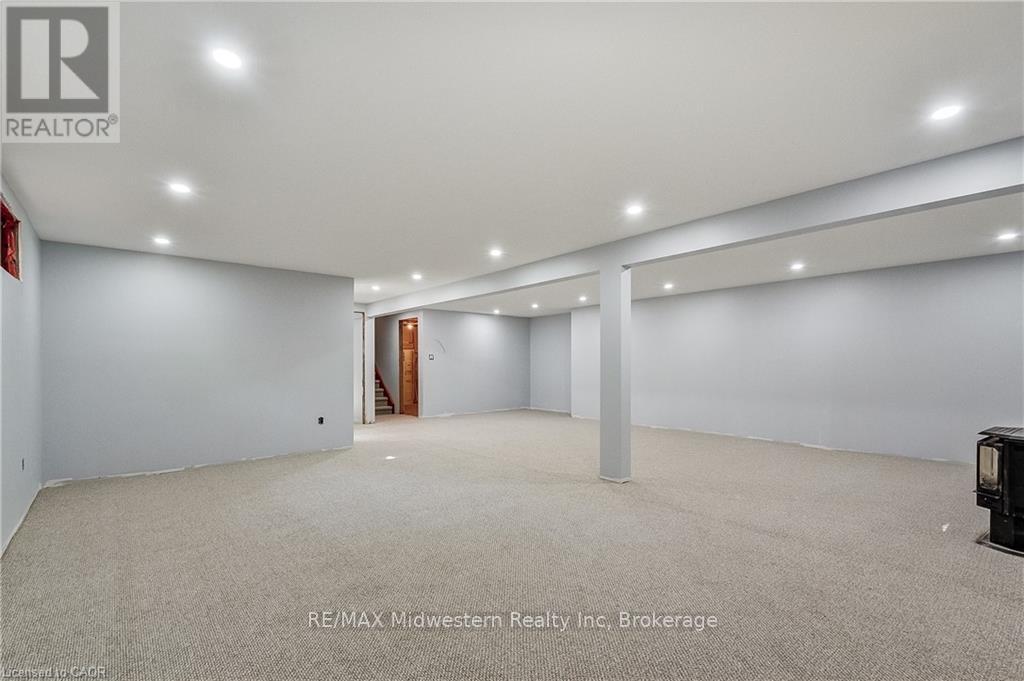 480 Cavan Street Property Photo 24
