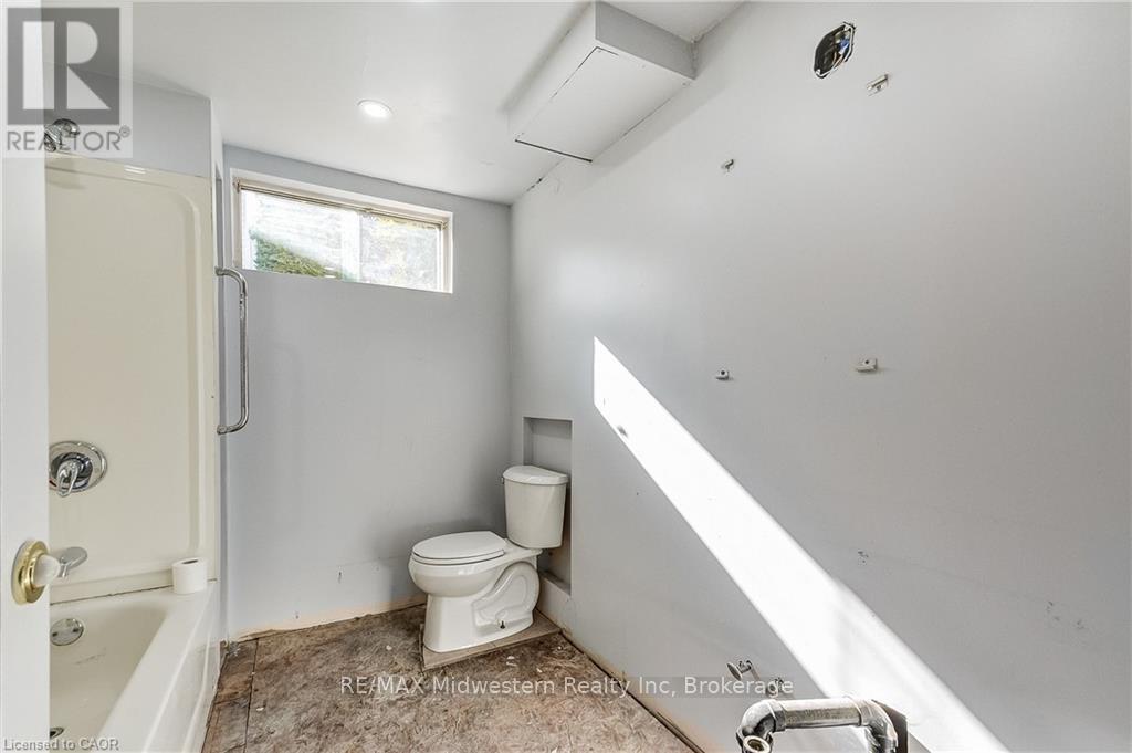 480 Cavan Street Property Photo 25