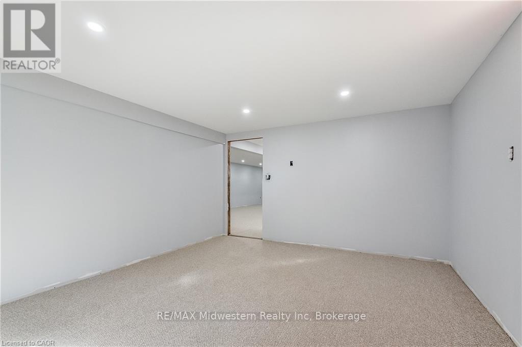 480 Cavan Street Property Photo 28