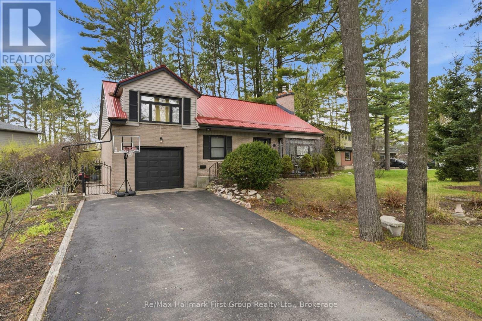 41 FREEMAN DRIVE