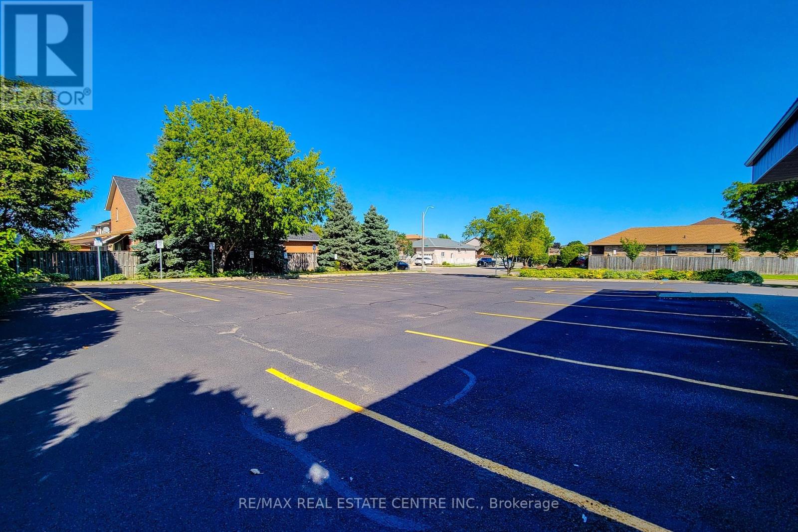 5 - 975 Queenston Road Property Photo 13