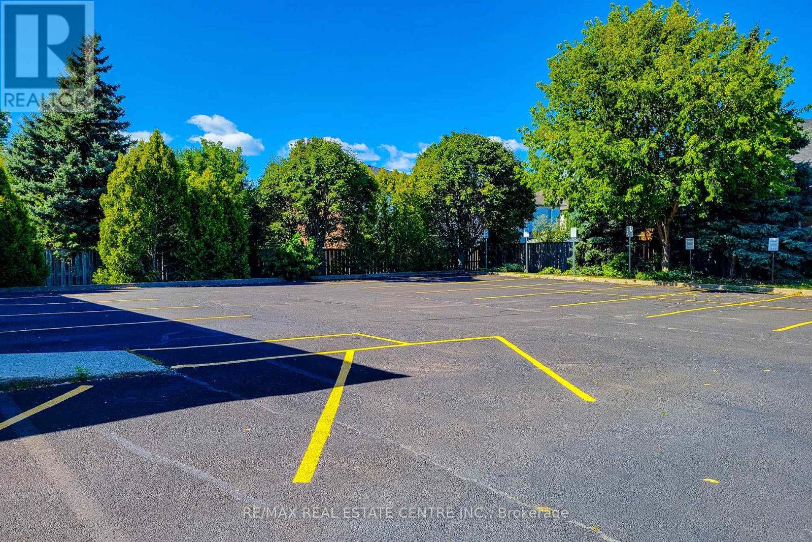 5 - 975 Queenston Road Property Photo 15