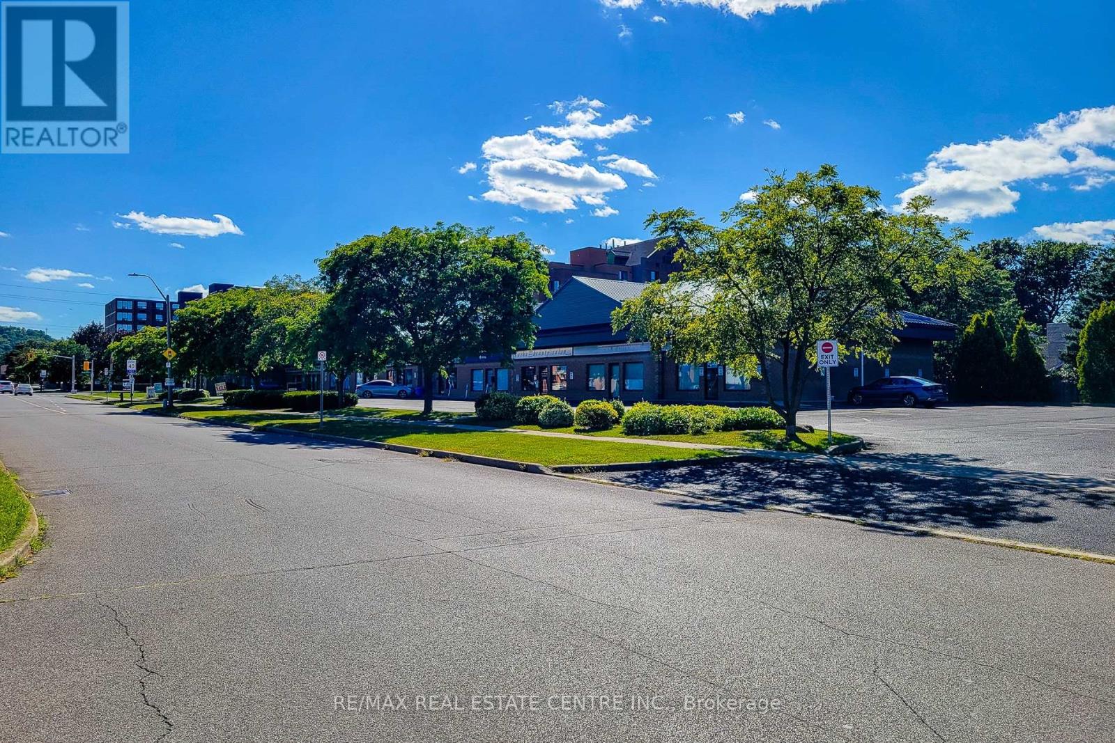5 - 975 Queenston Road Property Photo 25