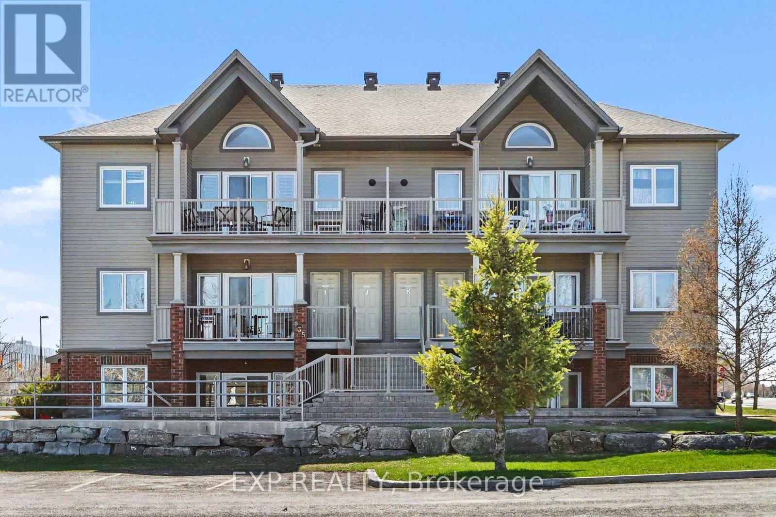 J - 135 Harthill Way Property Photo 1