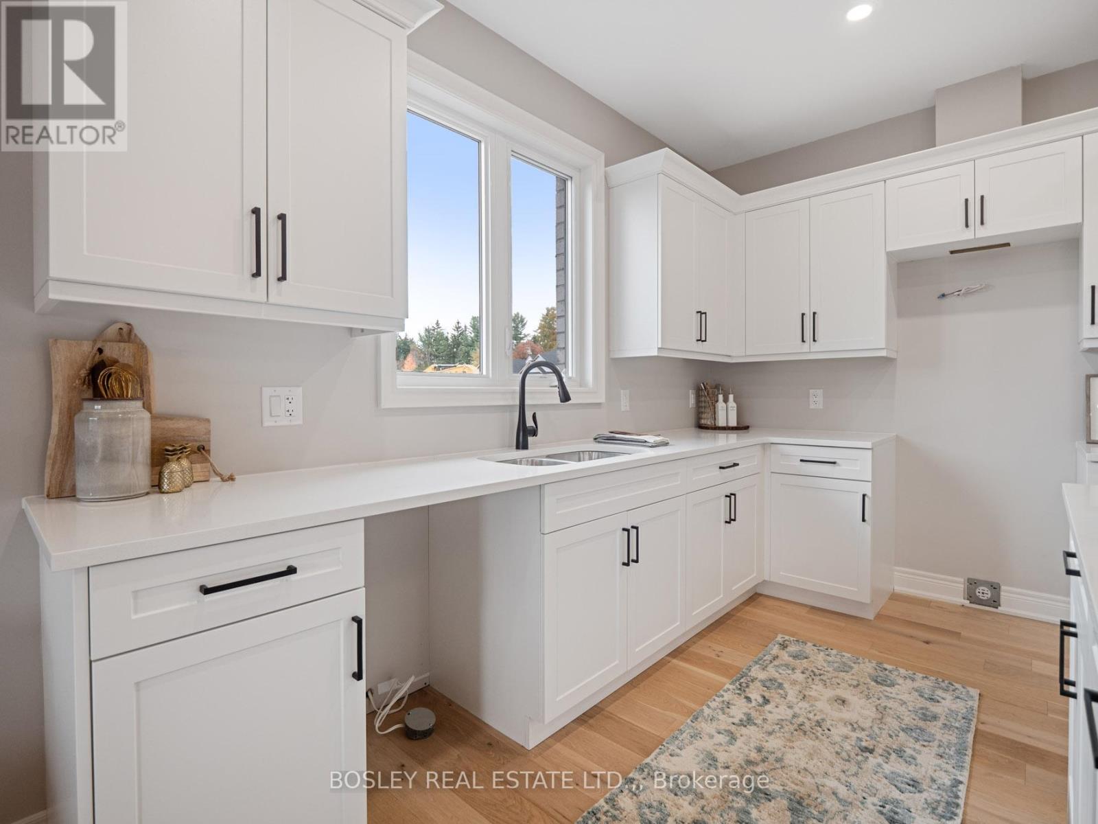 505 Royal Ridge Drive Property Photo 15