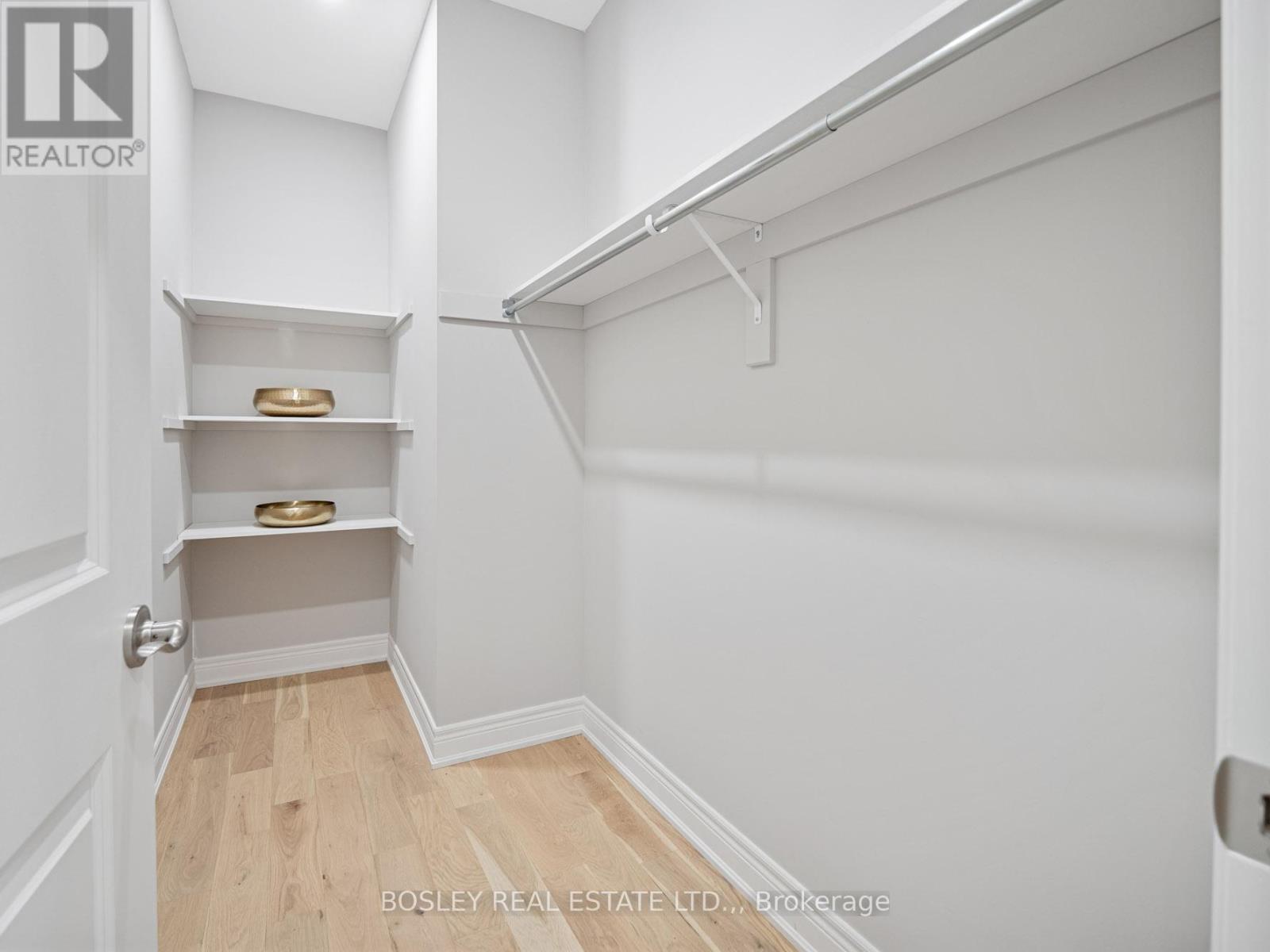 505 Royal Ridge Drive Property Photo 22