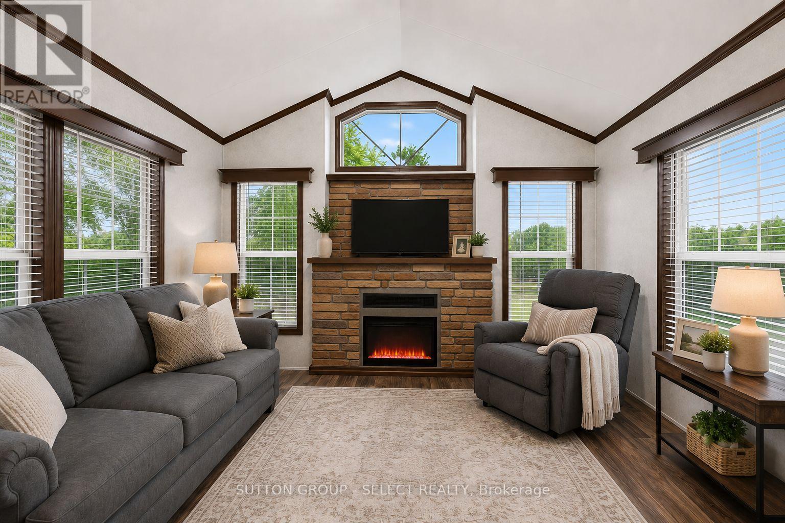 404 - 8685 Rock Glen Road Property Photo 3
