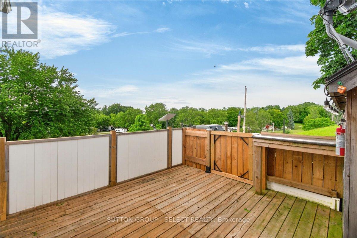 404 - 8685 Rock Glen Road Property Photo 5