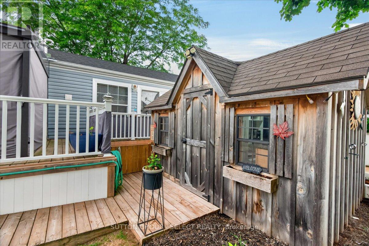 404 - 8685 Rock Glen Road Property Photo 6