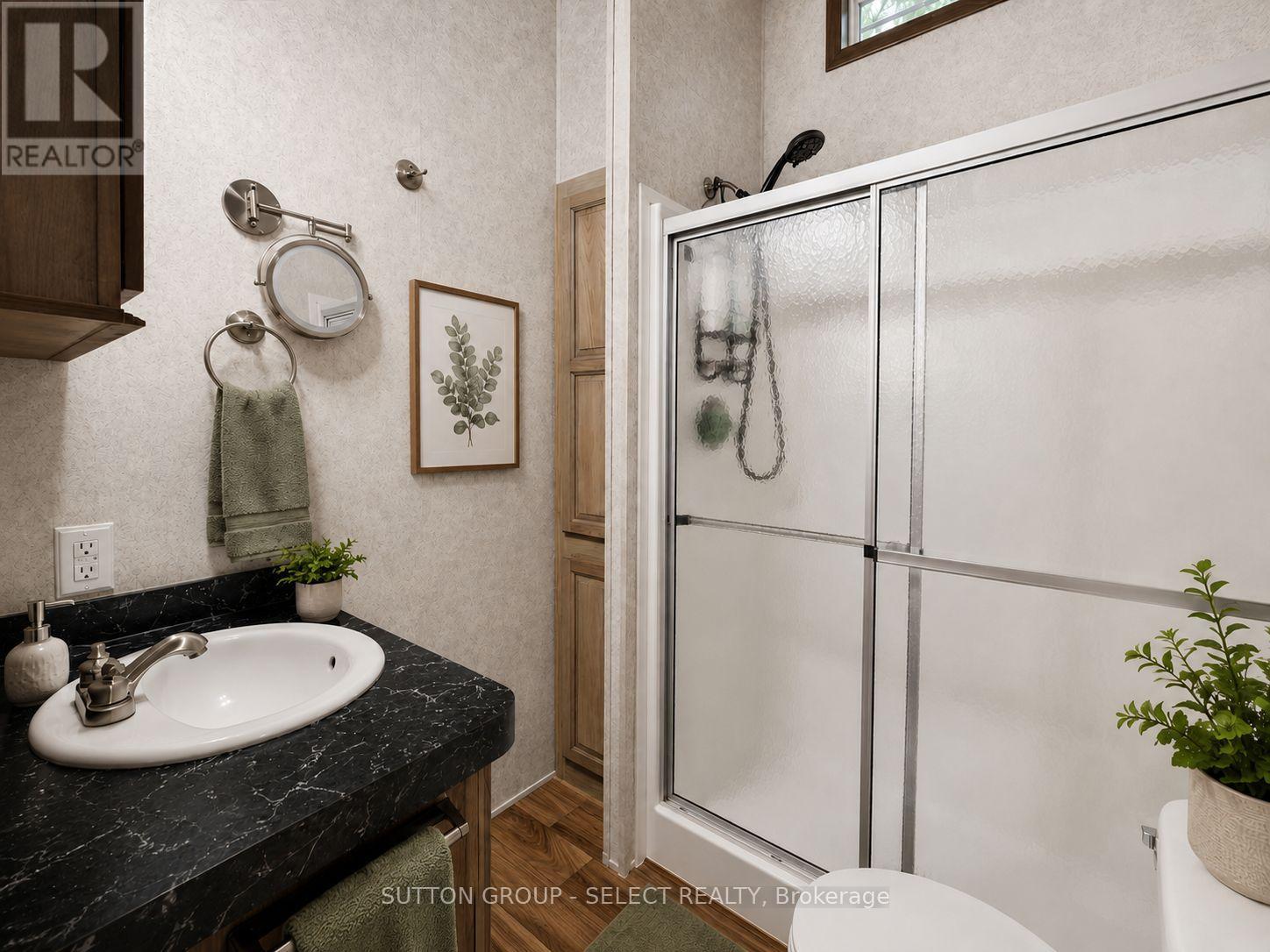 404 - 8685 Rock Glen Road Property Photo 10