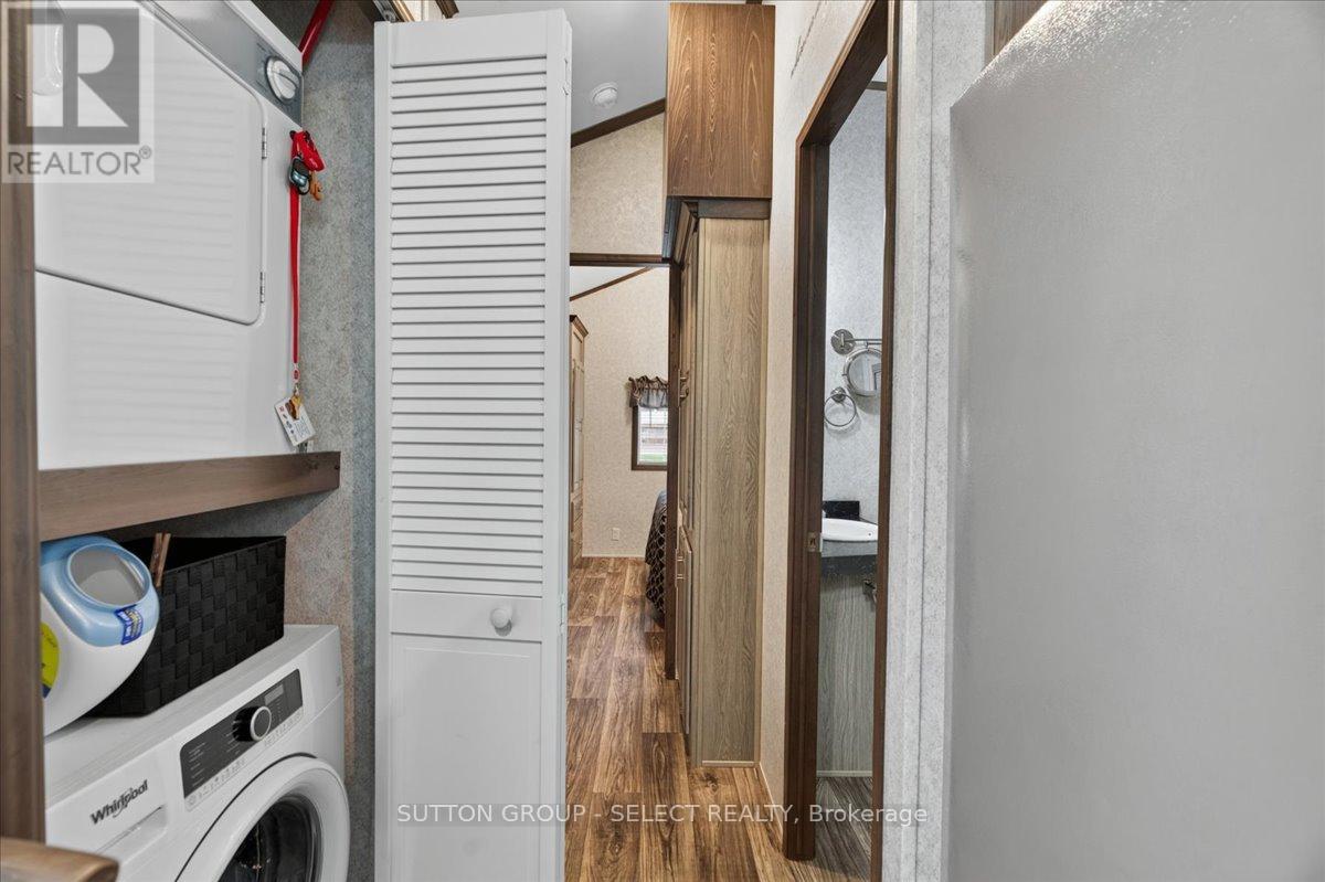 404 - 8685 Rock Glen Road Property Photo 11