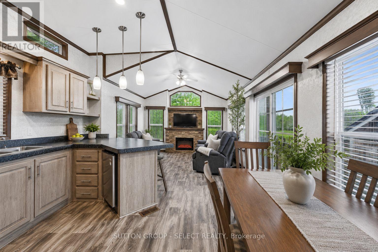 404 - 8685 Rock Glen Road Property Photo 19