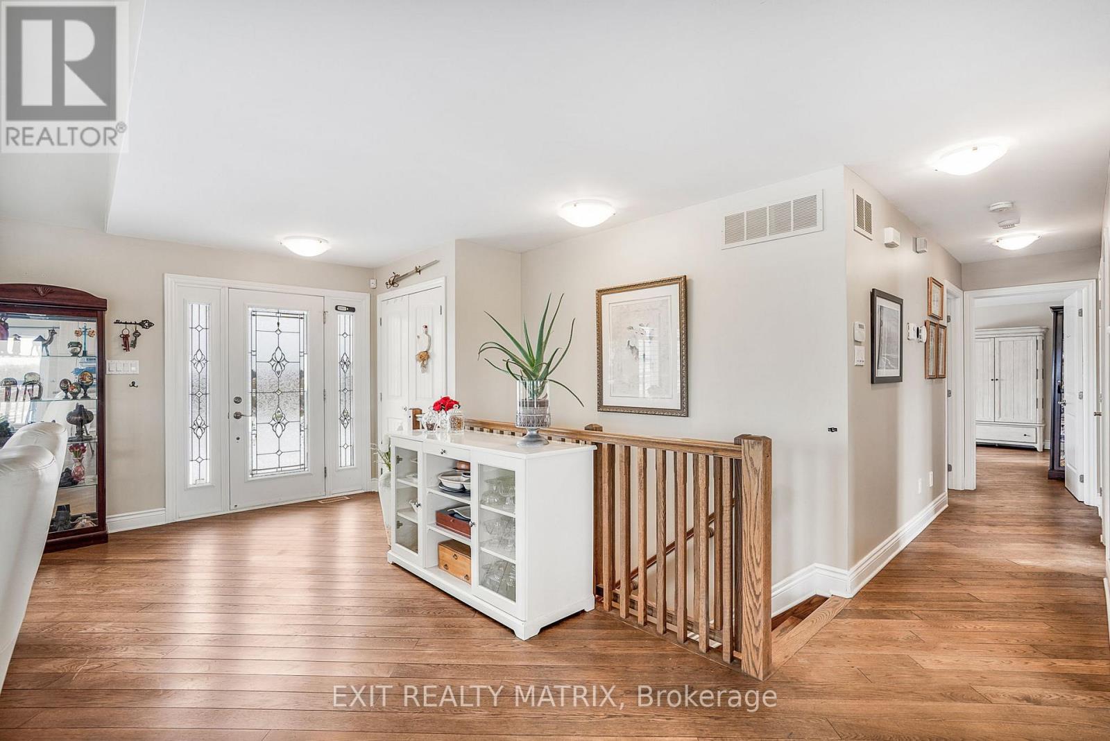 3139 Birchgrove Road Property Photo 5