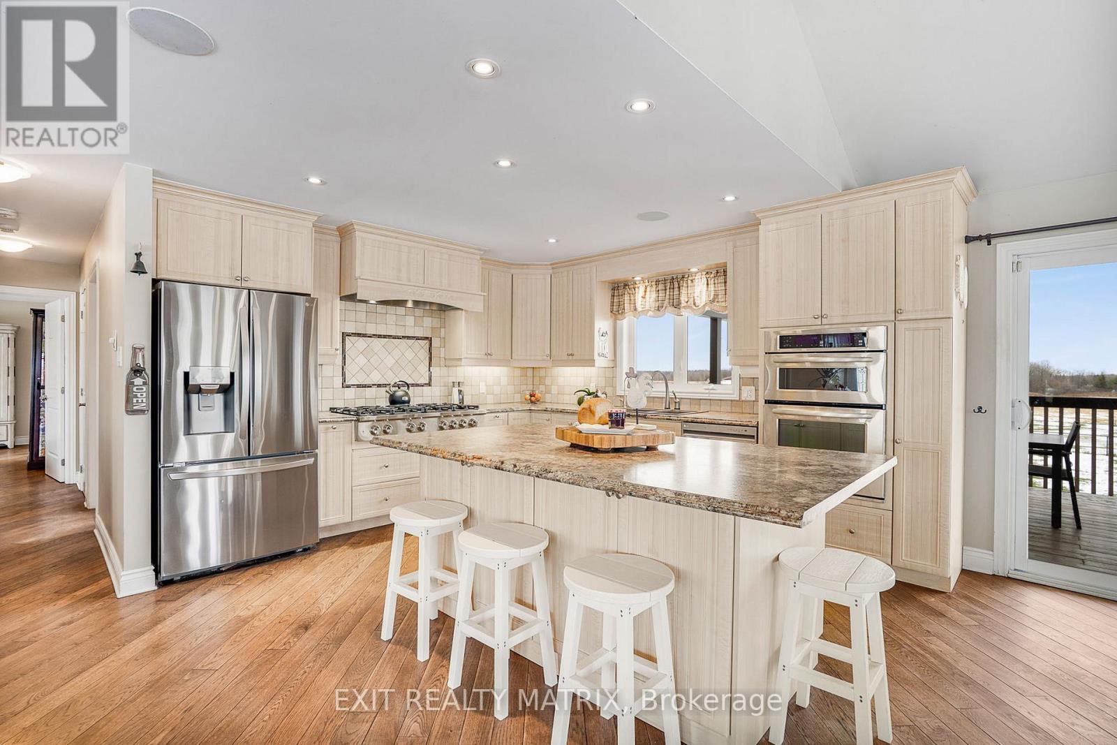 3139 Birchgrove Road Property Photo 9