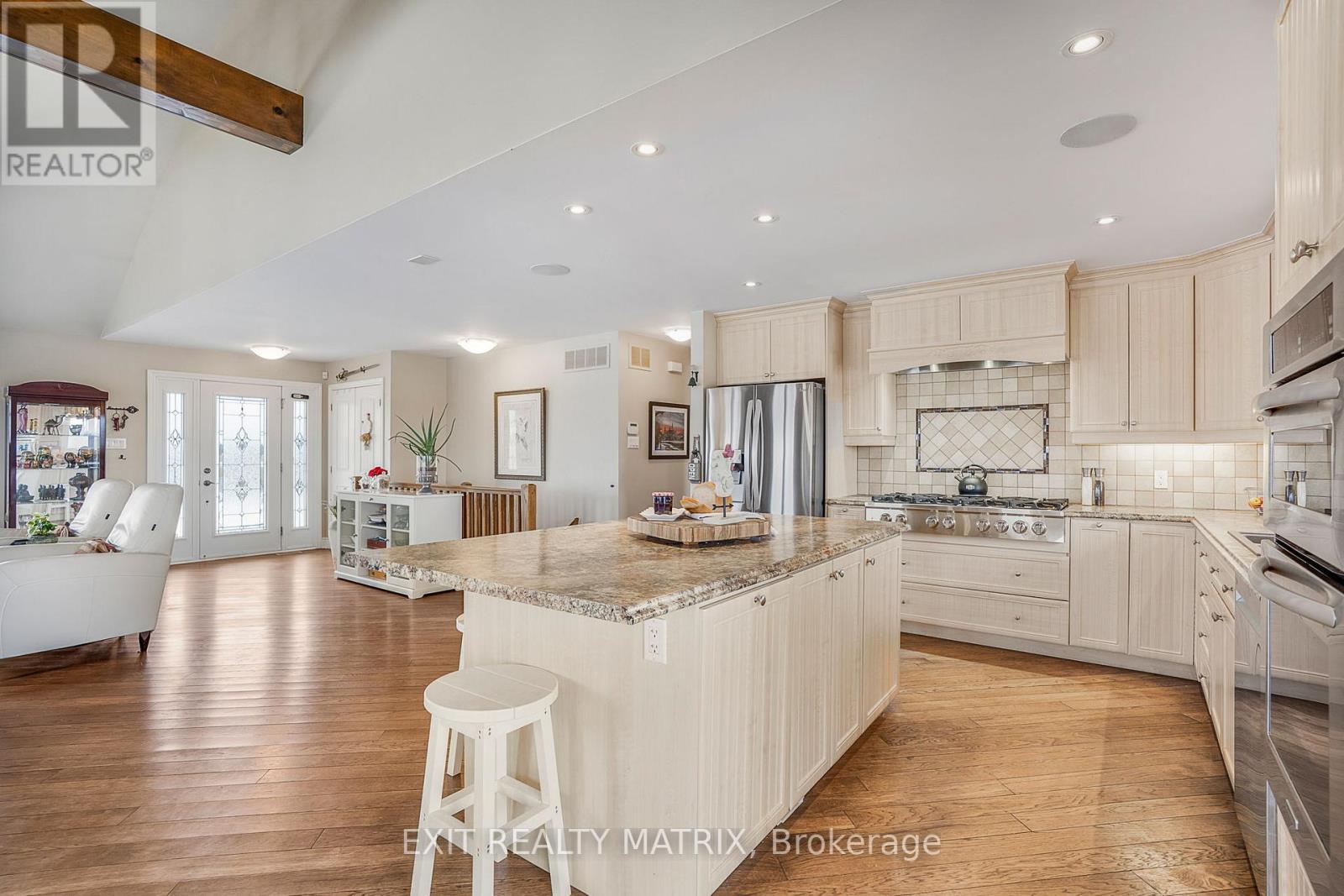 3139 Birchgrove Road Property Photo 12