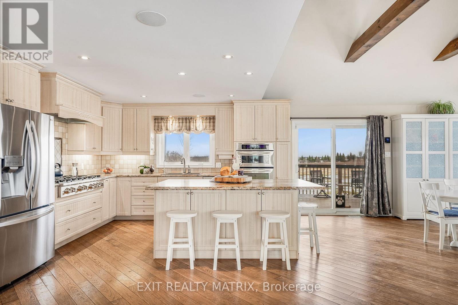 3139 Birchgrove Road Property Photo 13