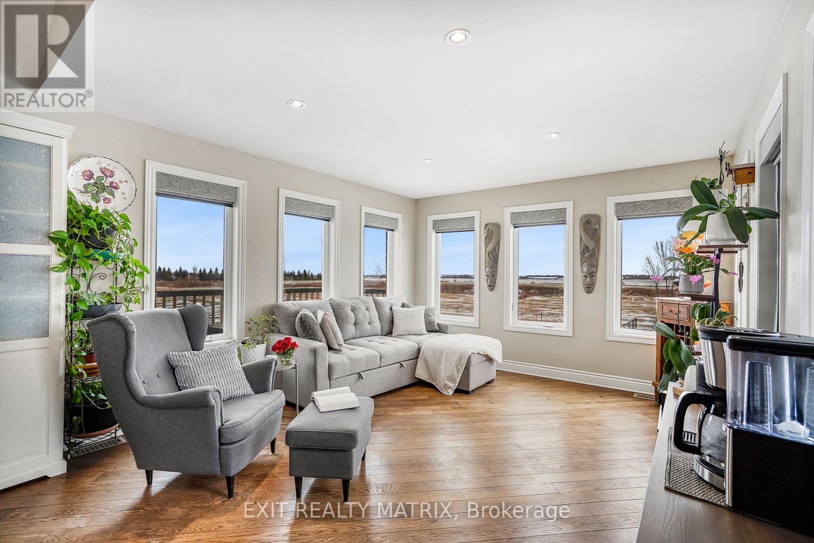 3139 Birchgrove Road Property Photo 16