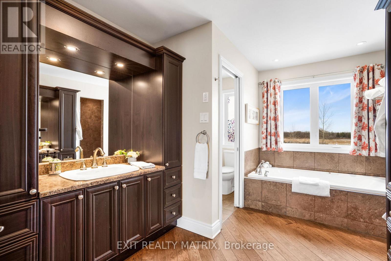 3139 Birchgrove Road Property Photo 19