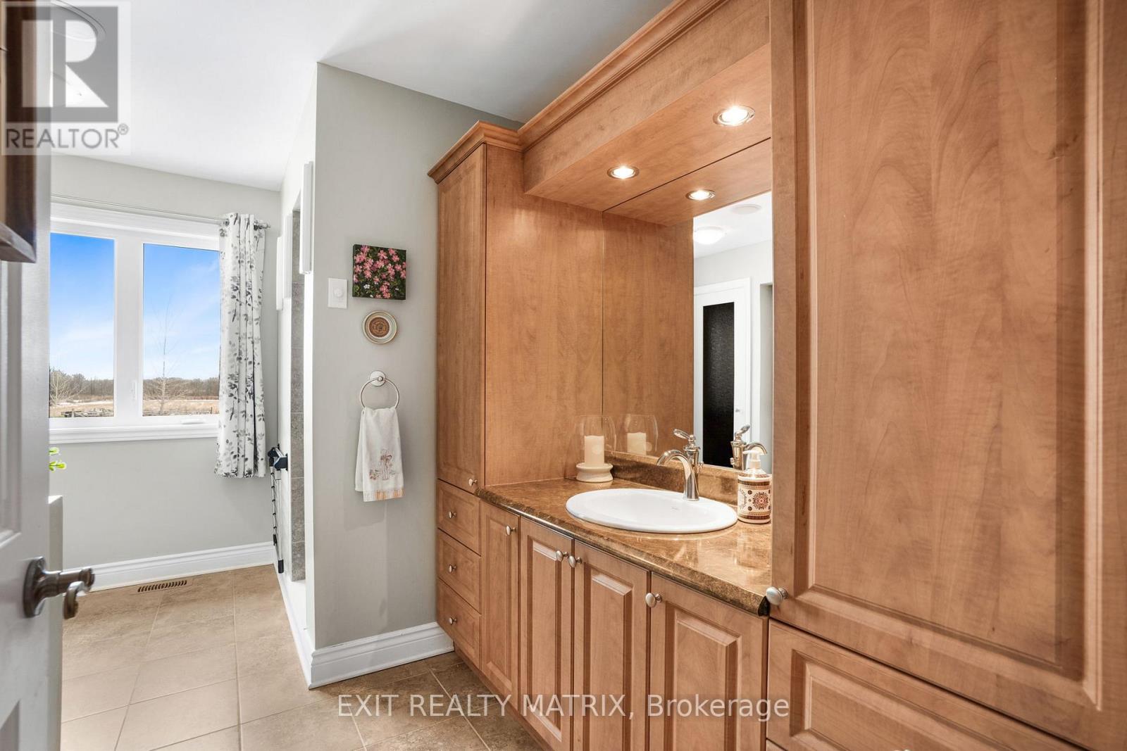 3139 Birchgrove Road Property Photo 22