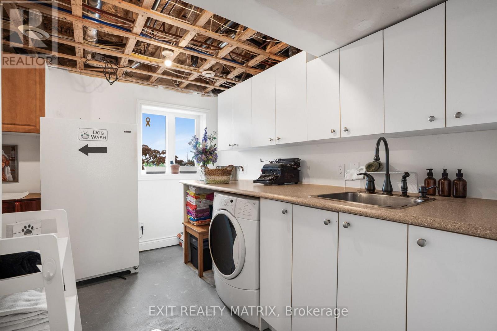 3139 Birchgrove Road Property Photo 34