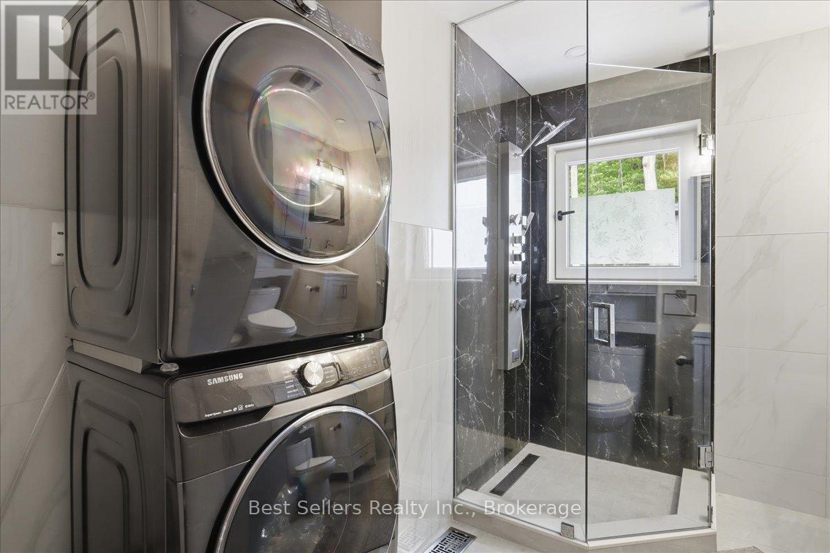 56 Florence Street W Property Photo 18