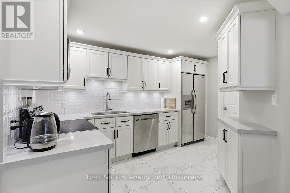 56 Florence Street W Property Photo 24