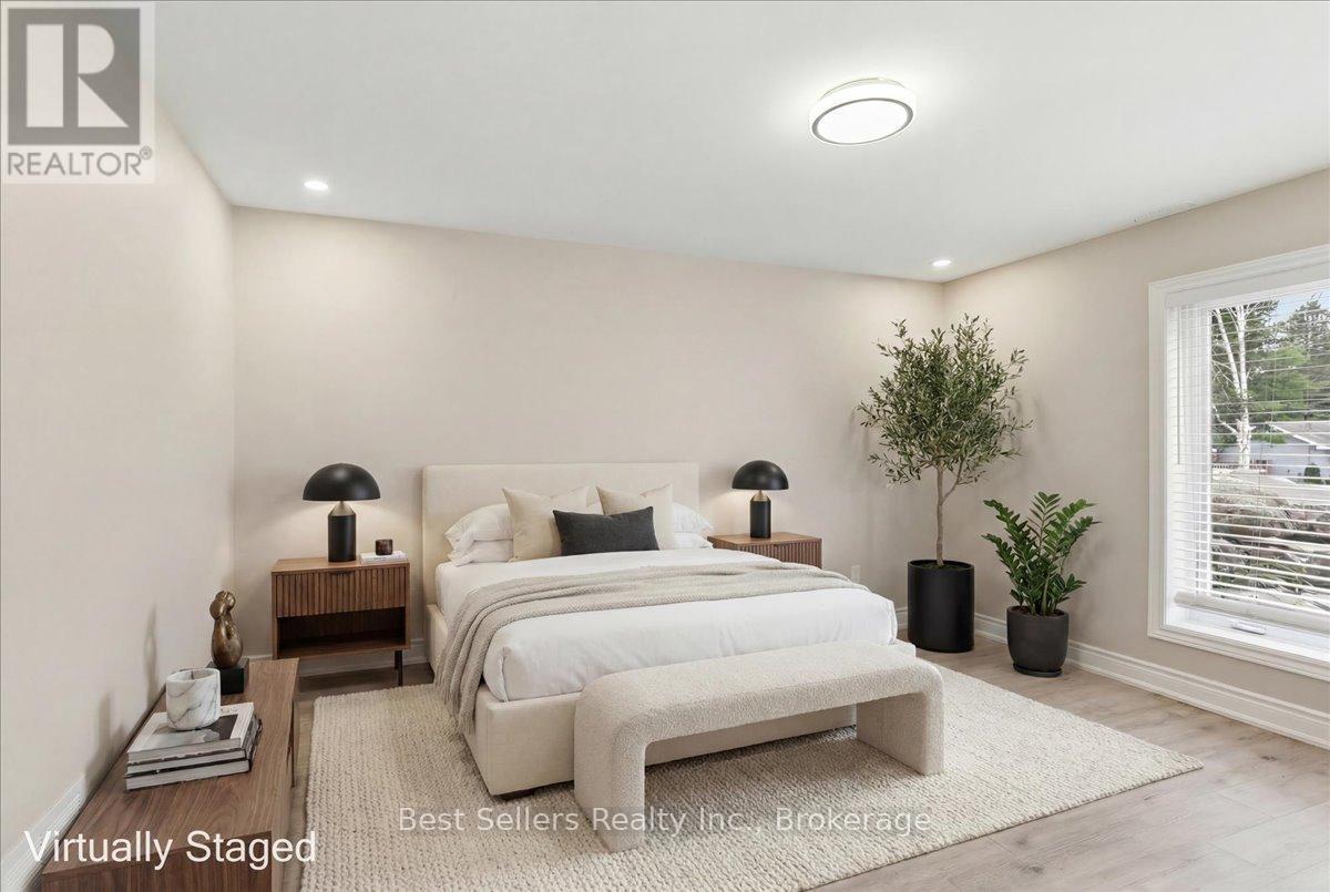56 Florence Street W Property Photo 26