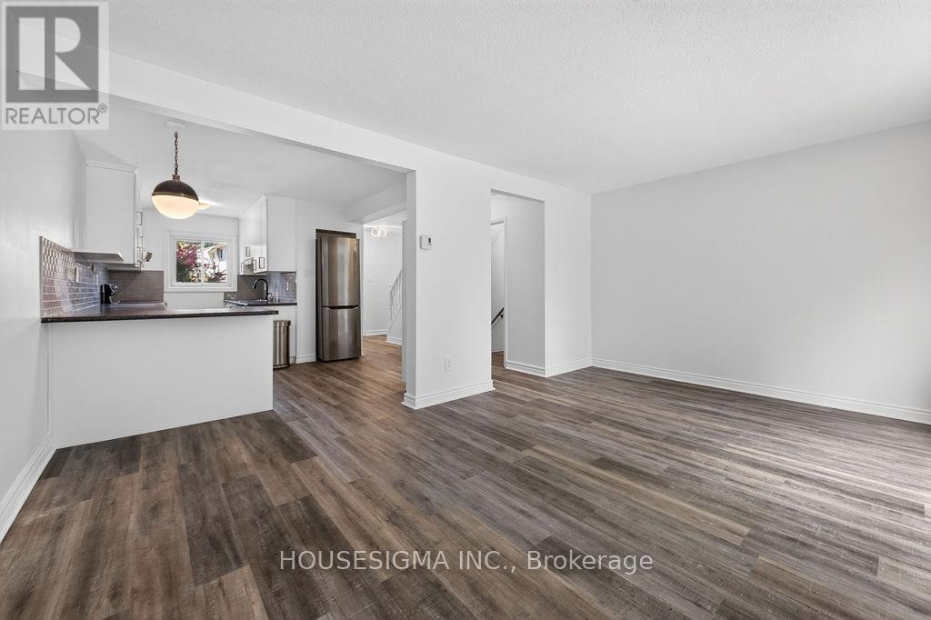 143 - 166 Southdale Road W Property Photo 13