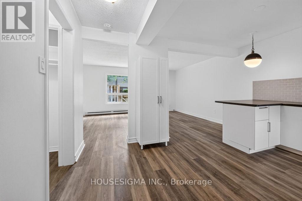 143 - 166 Southdale Road W Property Photo 25