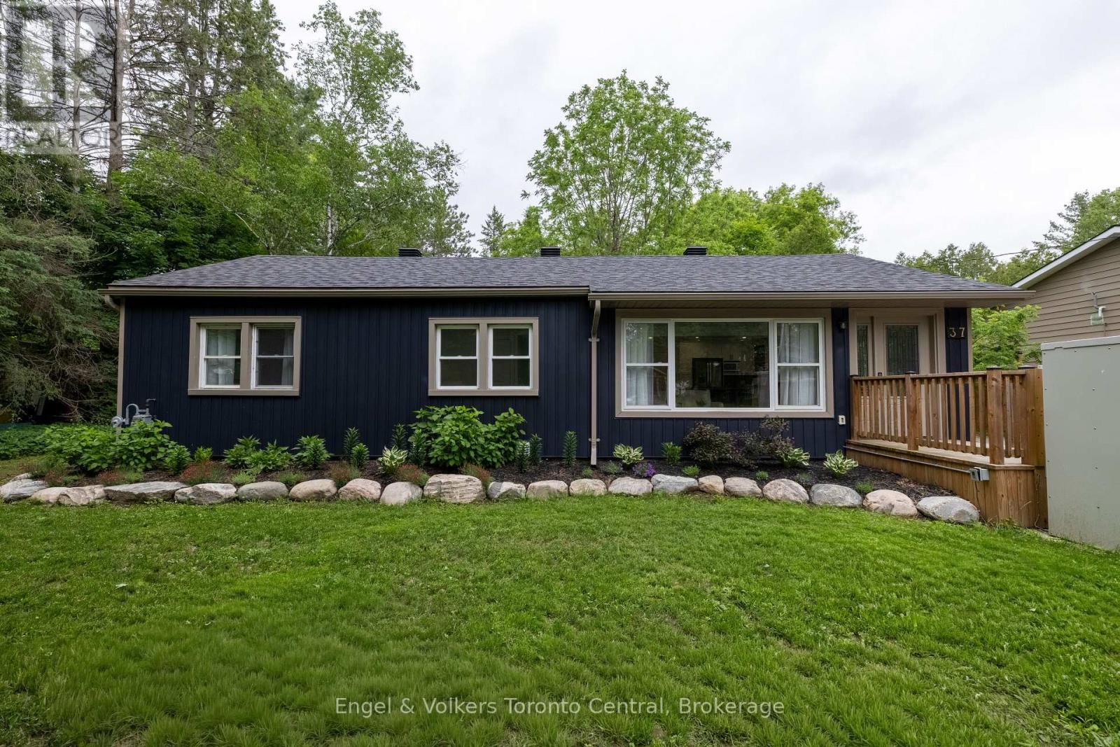 37 Spencer Street Property Photo 1