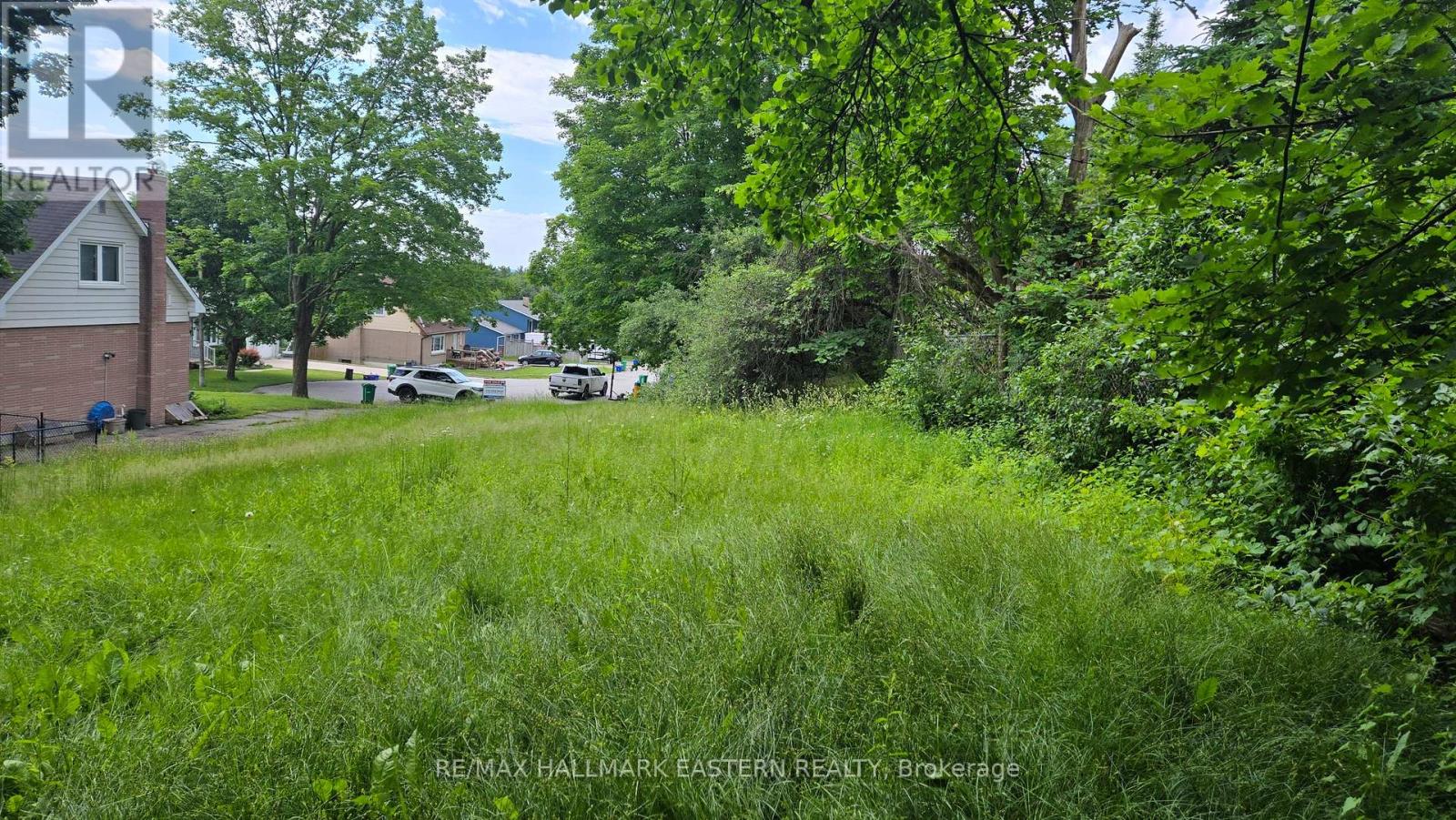 33 Greenhill Drive N Property Photo 9