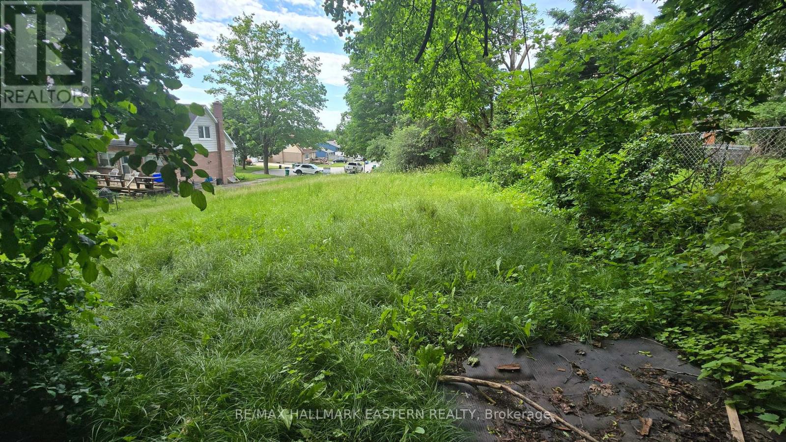 33 Greenhill Drive N Property Photo 10