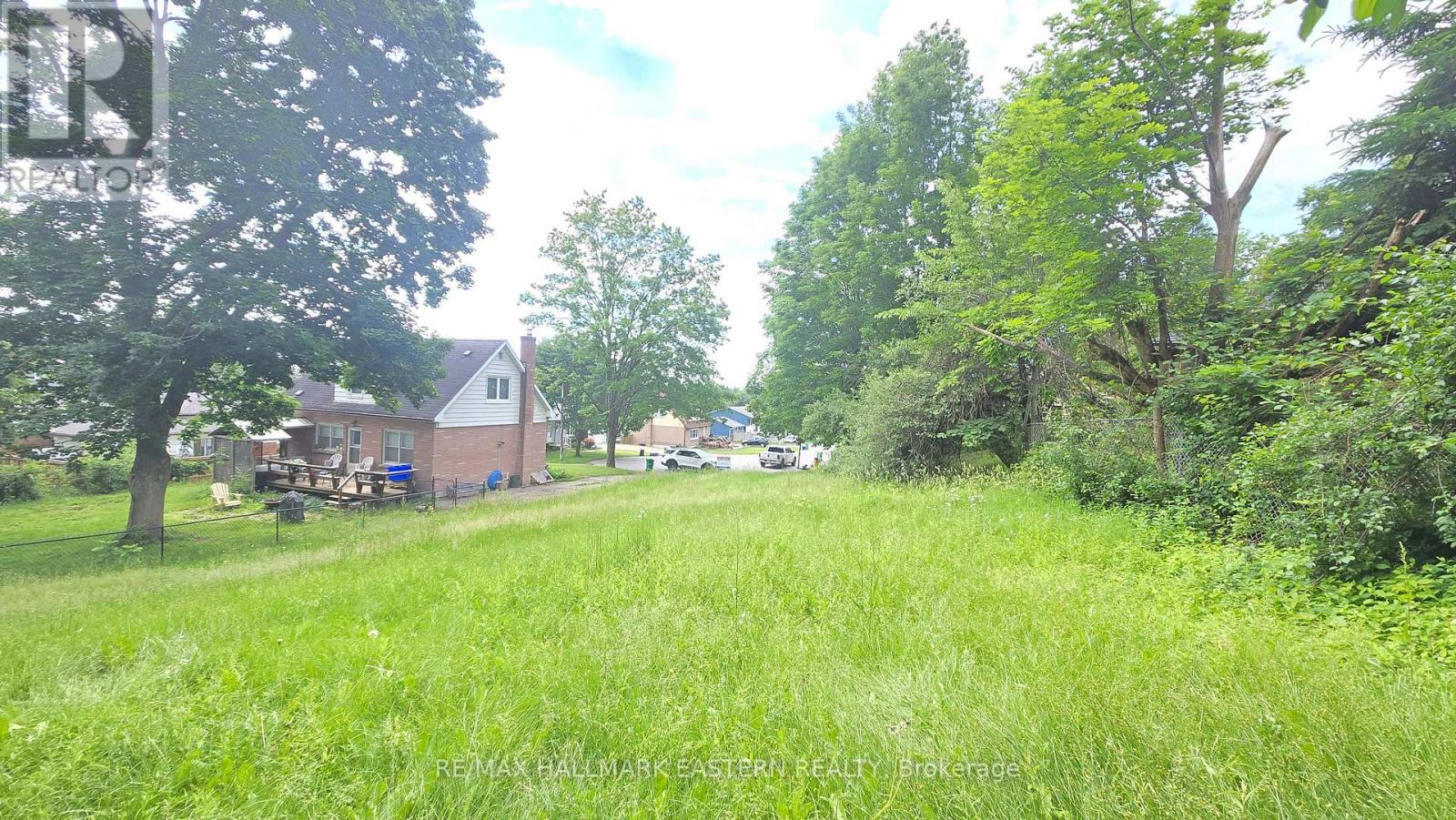 33 Greenhill Drive N Property Photo 12