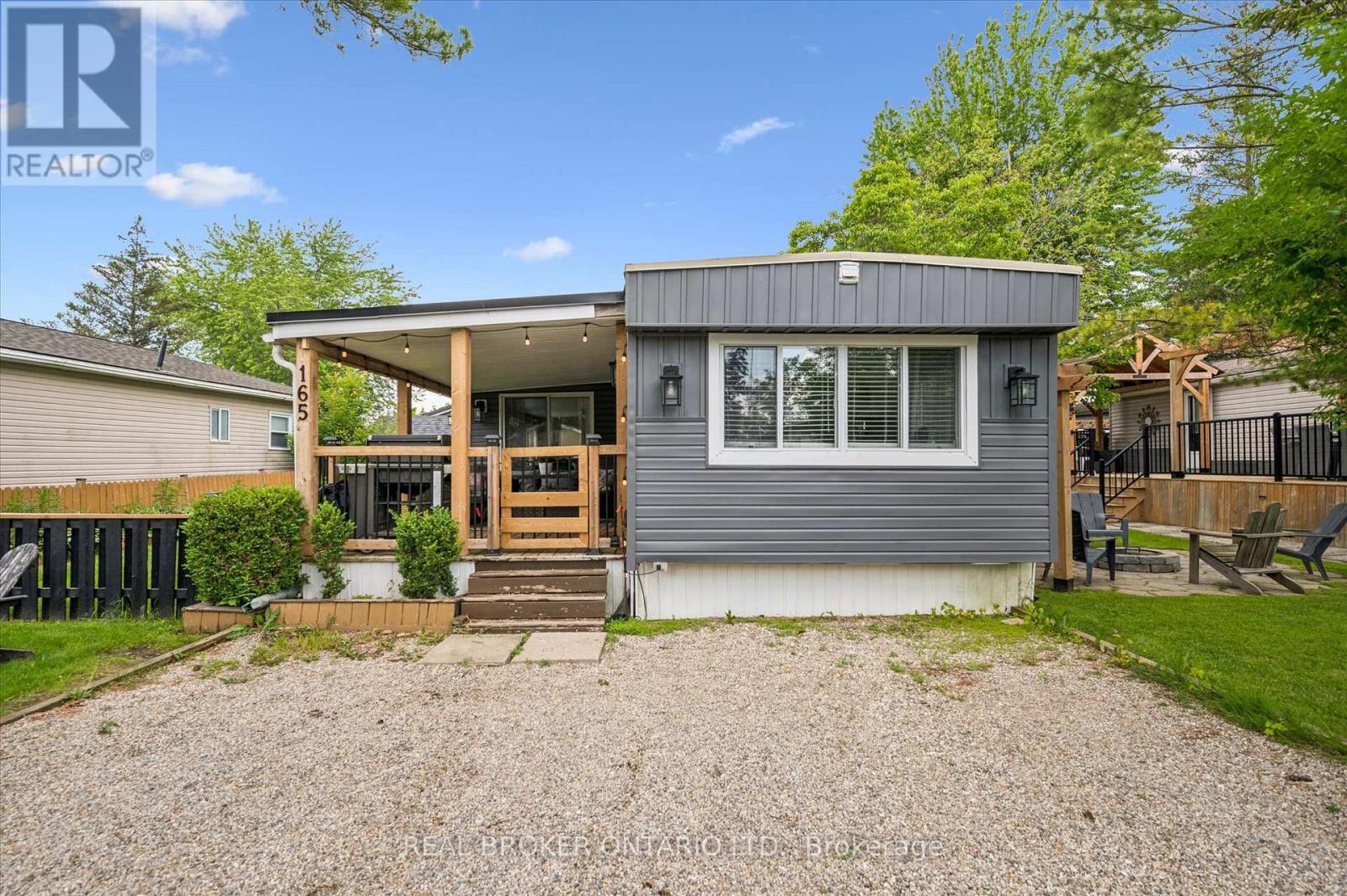 165 Cedar Crescent Property Photo 1