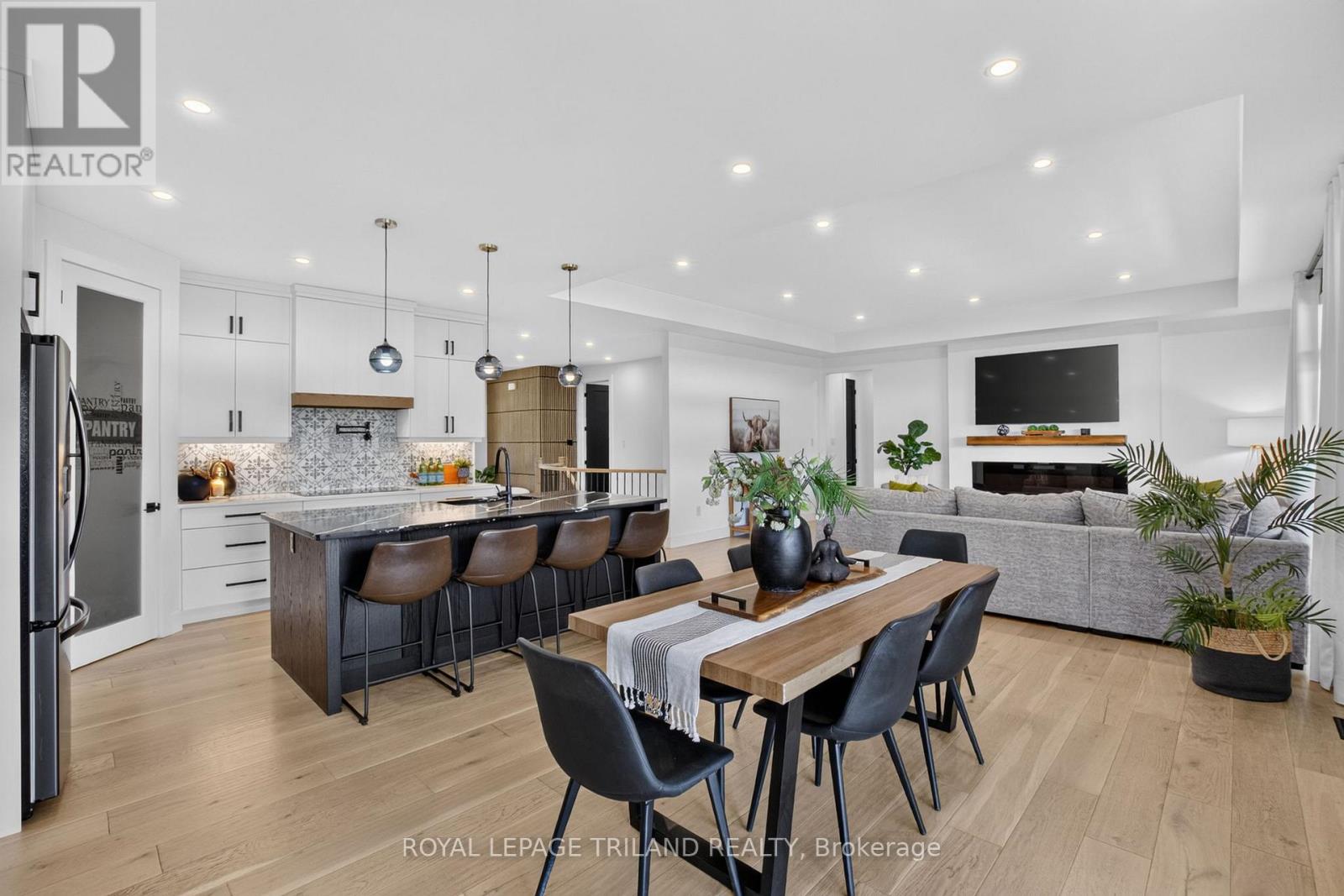1757 Upper West Avenue Property Photo 18