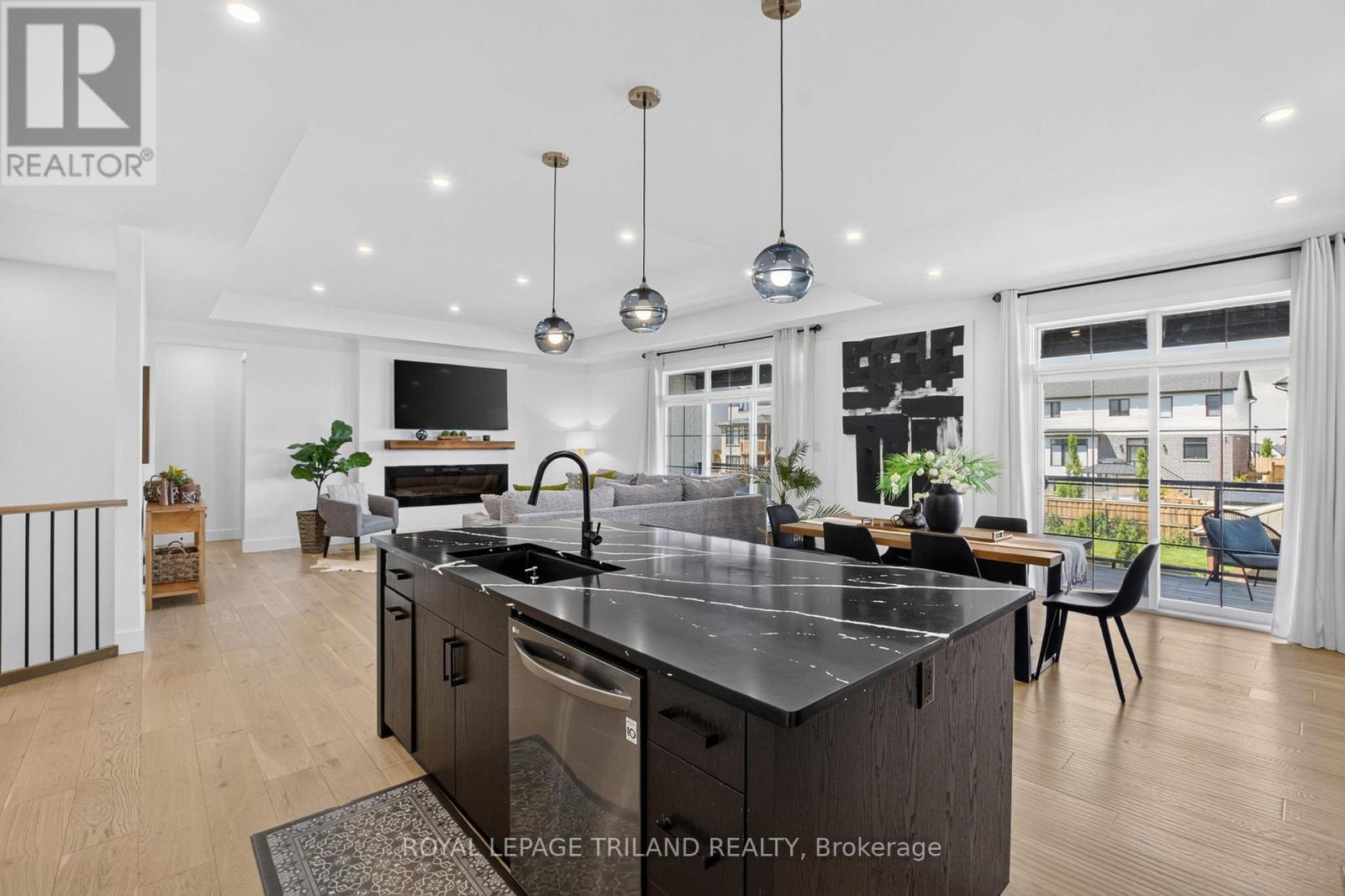 1757 Upper West Avenue Property Photo 19