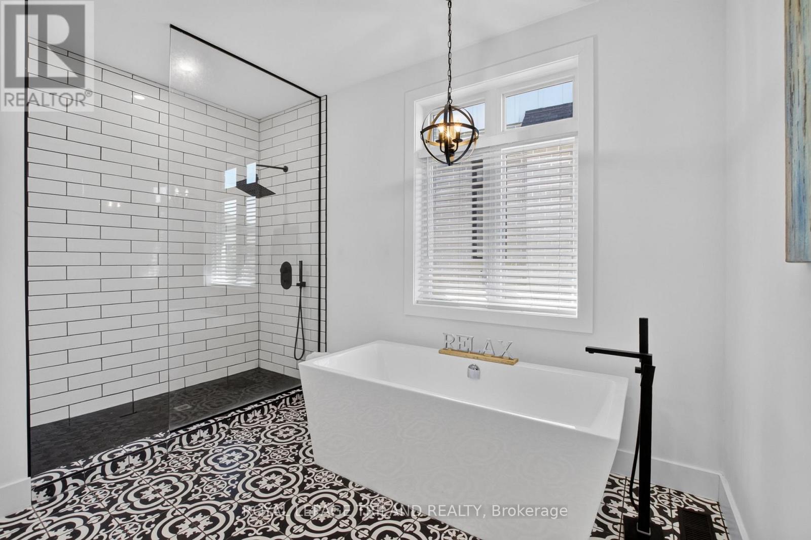 1757 Upper West Avenue Property Photo 26