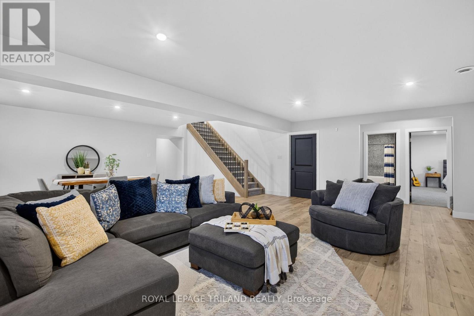 1757 Upper West Avenue Property Photo 38